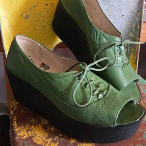 'FLY LONDON KELLY GREEN PLATFORM LEATHER SHOES SZ 39